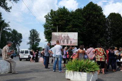 Родичі військових буковинців знову пікетували колишній 300 полк (ФОТО)