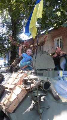 На Луганщині сили АТО штурмують Первомайськ