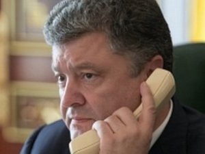 Порошенко обговорив ситуацію в Україні з віце-президентом США