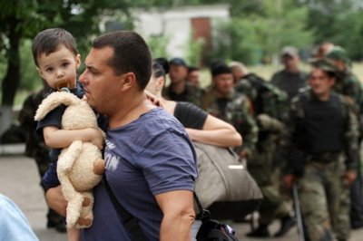 На Буковині на "біржу праці" стали 74 біженці