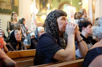 У Чернівцях попрощалися із загиблим священиком та його дружиною (ФОТО)