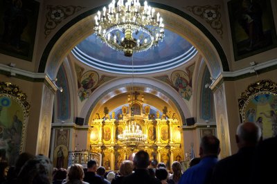 У Чернівцях попрощалися із загиблим священиком та його дружиною (ФОТО)