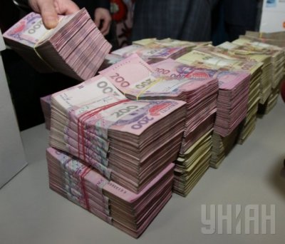 Чернівецькі митники сплатили у серпні чверть мільйона гривень до бюджету