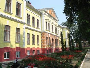 Сторожинецькі медики зібрали 80 тисяч гривень на благодійність Сторожинецькі медики зібрали 80 тисяч гривень на благодійність