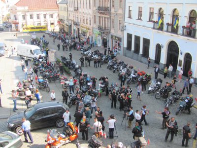 У Чернівці приїхали польські байкери вшанувати пам'ять Катинської трагедії (ФОТО)