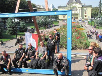 У Чернівці приїхали польські байкери вшанувати пам'ять Катинської трагедії (ФОТО)