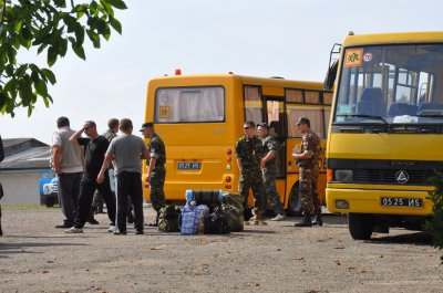 У батальйон територіальної оборони відправили 48 буковинських військових (ФОТО)