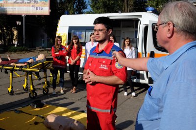 Медики в Чернівцях показали, як правильно надавати медичну допомогу (ФОТО)