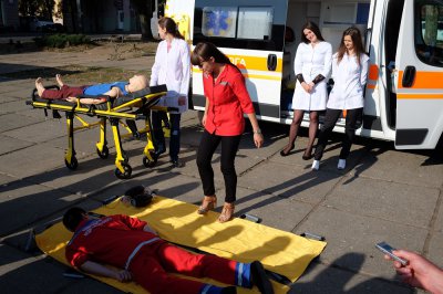 Медики в Чернівцях показали, як правильно надавати медичну допомогу (ФОТО)