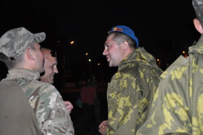 У Чернівцях зустріли буковинських десантників, які повернулись із зони АТО (ФОТО)
