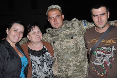 У Чернівцях зустріли буковинських десантників, які повернулись із зони АТО (ФОТО)