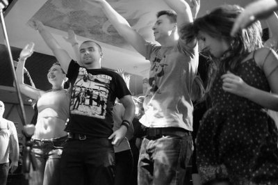Відомі рок-гурти Чернівців відіграли благодійний концерт (ФОТО)