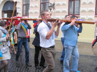 Чернівцями носили паломницькі хрест та ікону (ФОТО)