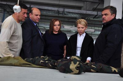 Юлія Тимошенко у Чернівцях придбала 1000 комплектів одягу бійцям в АТО (ФОТО)