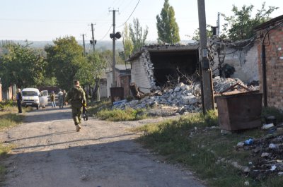 Життя на звільнених від терористів територіях поступово відновлюється (ФОТО)