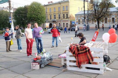 У Чернівцях розпочався соціальний проект "Відпочинь та зупинись" (ФОТО)