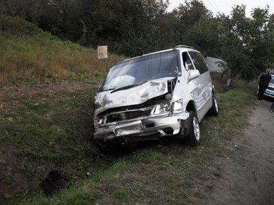 У Шипинцях в аварії загинув водій "шістки" (ФОТО)