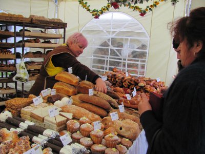 На святі хліба продають торт-тризуб і гречаний хліб (ФОТО)