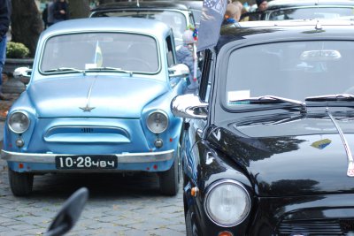 У Чернівцях – виставка ретроавтомобілів та мотоциклів (ФОТО)