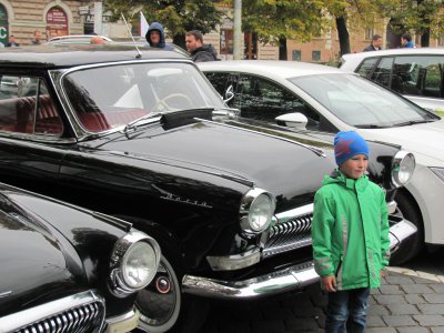 У Чернівцях – виставка ретроавтомобілів та мотоциклів (ФОТО)