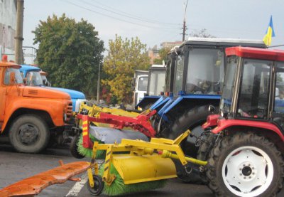 Чернівці закупили пісок і сіль на зиму (ФОТО)