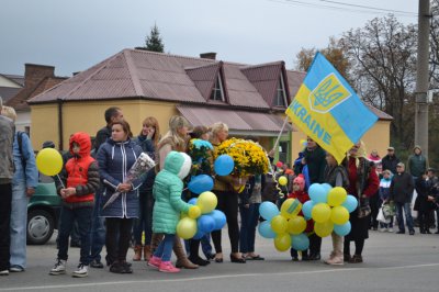 У відпустку із зони АТО приїхали 26 буковинських десантників (ФОТО)