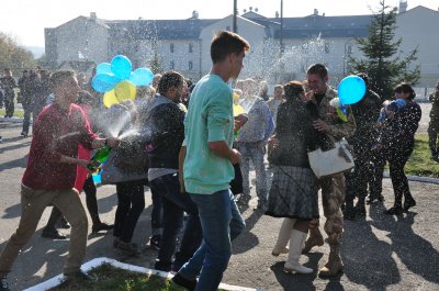 У Чернівцях з оркестром зустріли півсотні військових із зони АТО (ФОТО)