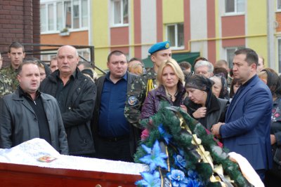 У Чернівцях попрощались із загиблим в АТО буковинцем (ФОТО)