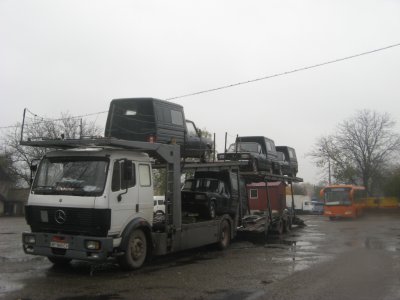 Щоб не передавати техніку в зону АТО, її перевозять в інше місто (ФОТО)