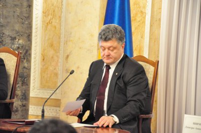 Як Порошенко в ЧНУ спілкувався з буковинцями (ФОТО)