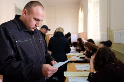 Буковинці ходять голосувати цілими сім’ями (ФОТО)