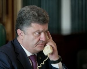 Порошенко поінформував Меркель про відсутність оплати за транзит газу до ЄС