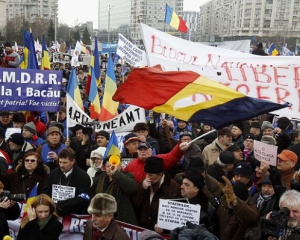 У Румунії протести - люди незадоволені організацією виборів