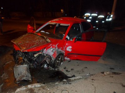 У Чернівцях цієї ночі сталась жахлива аварія, загинула людина (ФОТО)