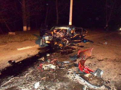 У Чернівцях цієї ночі сталась жахлива аварія, загинула людина (ФОТО)