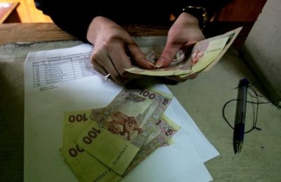 На Буковині фірма заборгувала працівникам 355 тисяч гривень зарплати