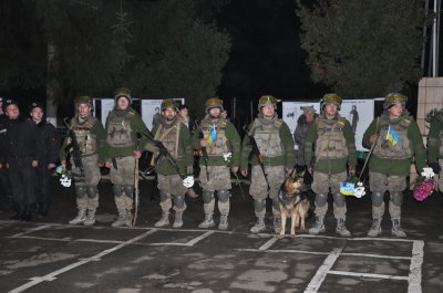 До Чернівців із зони АТО повернулася група бійців Нацгвардії (ФОТО)