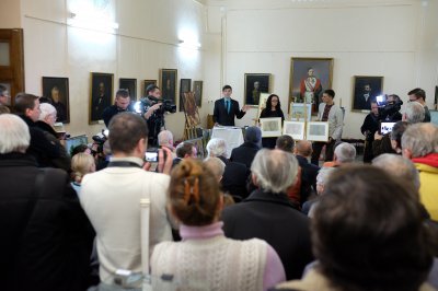 Художники Буковини на аукціоні зібрали майже 30 тисяч гривень для військовиків (ФОТО)