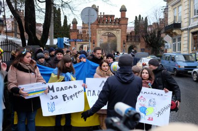 Чернівцями пройшов Марш Гідності та Свободи (ФОТО)