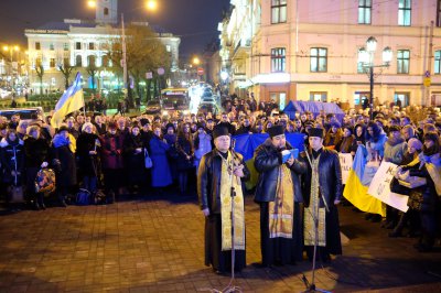 У Чернівцях  помолилися за Героїв Майдану і закликали "тиснути" на владу