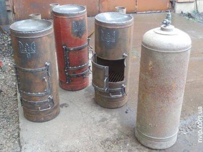На Буковині виготовляють буржуйки зі старих газових балонів На Буковині виготовляють буржуйки зі старих газових балонів