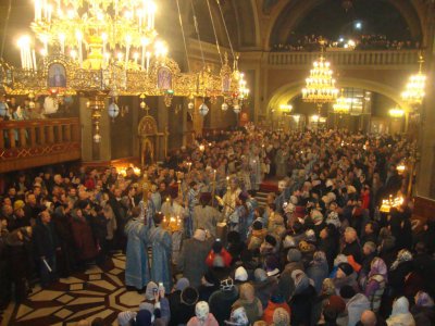 Митрополит Онуфрій провів службу в Чернівцях (ФОТО)