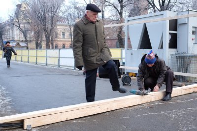 Як Чернівці готуються до новорічних свят (ФОТО)