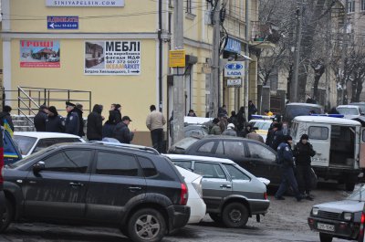 У Чернівцях в альтфатері виявили рештки тіла невідомої людини (ФОТО)