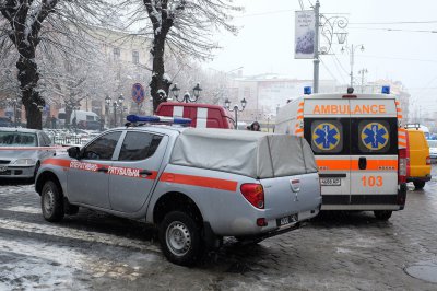 Міліція шукає вибухівку в Чернівецькій міськраді (ФОТО)