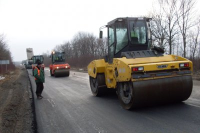 Відремонтували ще ділянку Хотинської об’їзної