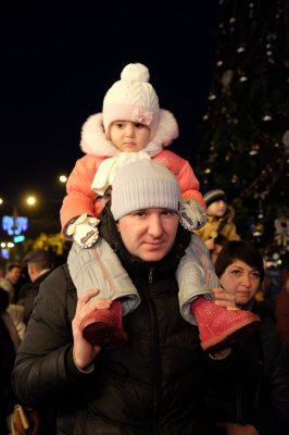 У Чернівцях відкрили новорічну ялинку (ФОТО)