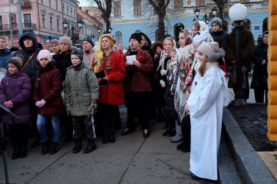 У Чернівцях відкрили Різдвяну шопку (ФОТО)