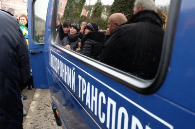 У Чернівцях поховали волонтера, який загинув на Сході (ФОТО)