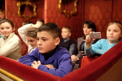 У Чернівцях зі святами привітали півтисячі обдарованих дітей (ФОТО)